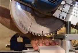 Працівник втратив руку на виробництві через наказ головного інженера нещасний випадок на виробництві